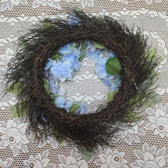 Ashland 22" Wreath Round Blue and Purple Hydrangea Flowers Twig Floral Accent - Picture 9 of 12